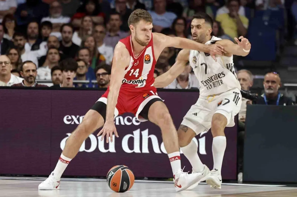 euroleague 3 haftanin mvpsi sasha vezenkov qN7p54CN