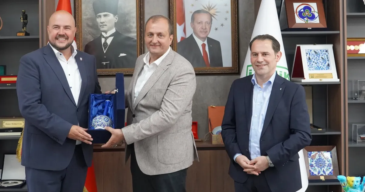 iznikspandau iliskilerinde yeni donem KOtMj3HA