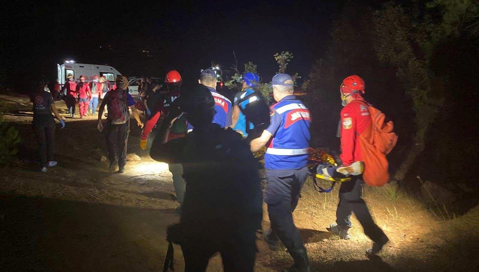 yuksekten dustuler magaradaki iki cocuk kurtarildi zjCsNVcN