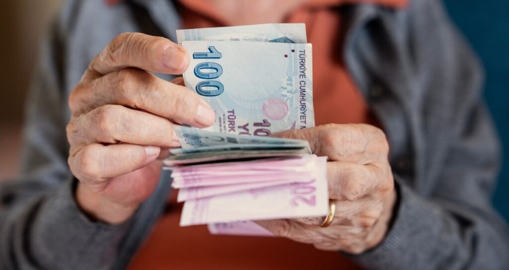 kurban-bayrami-emekli-ikramiyesinin-tum-detaylari-ortaya-cikti-YFwsLuLO