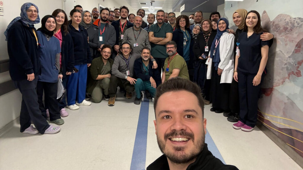 kurt-ailesinden-prof-dr-huseyin-saskina-kalpten-tesekkurler-zNMJSyGH