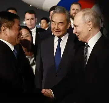 Trump ve Putin’in Pekin Ziyaretleri: Protokol Farklılıkları ve Stratejik Mesajlar