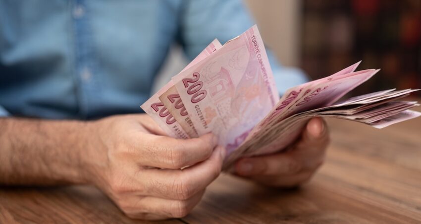Emeklilere zam haberi iktidardan değil bankalardan geldi