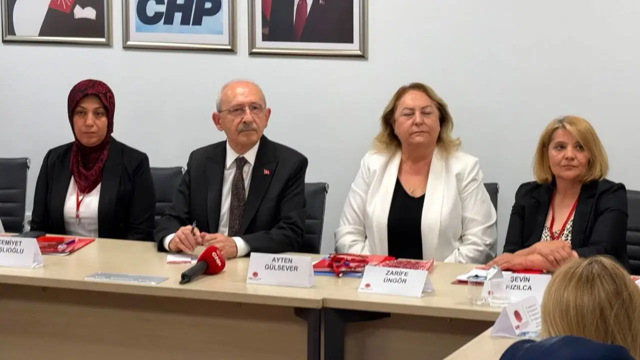 Kemal kilicdaroglu yonetici egitimi toplantisina katildi 9OWRL9vO