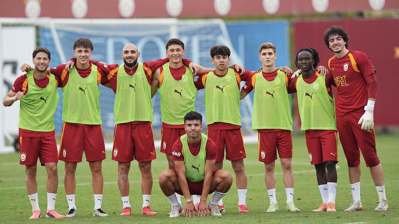 Taraftarin bekledigi gun galatasaray ilk test macina cikiyor gozler yeni transferde jHlFuQSU