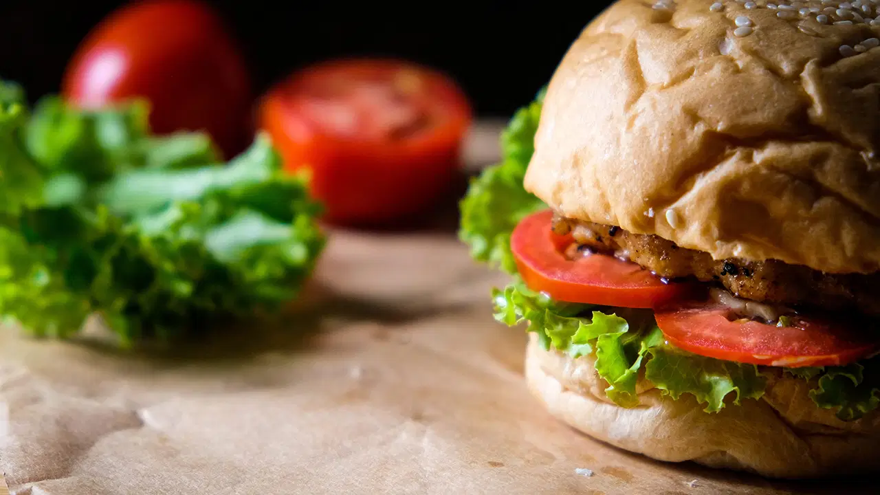 Unlu fast food markasi iflas etti restoranlari satisa cikarildi Um4GalAg